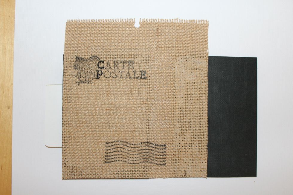 The inside look like this. Adjust the burlap size