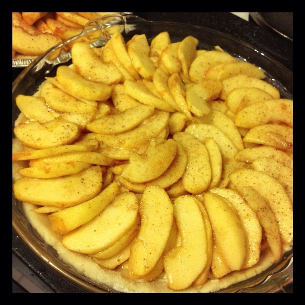 The juice the apples made, just drizzle in on top. All ready for the oven. 450 degree oven for 10 minutes. Reduce heat to 400 degrees, bake for 25-30 minutes.