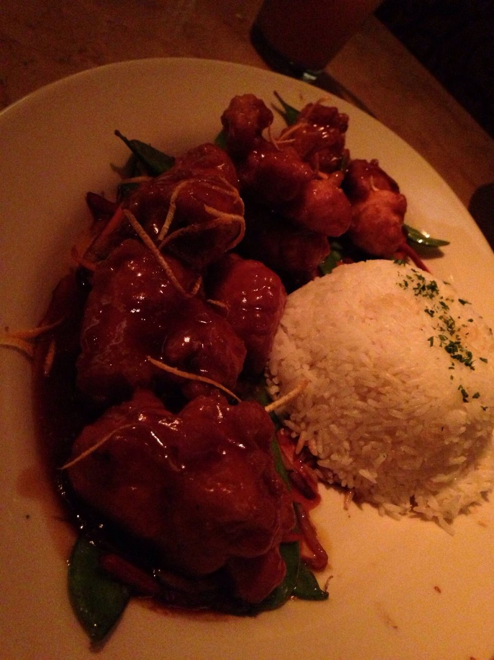 The key to food photography is.. No matter how bad the food tastes, theres something in it which can catch your attention. And so should u capture it!