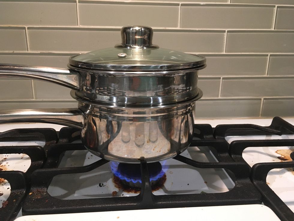 The milk steaming (medium heat)