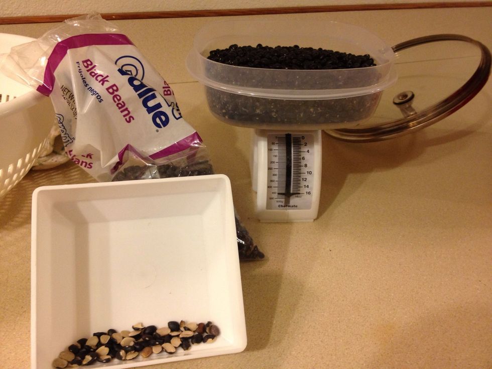 The night before you want the soup measure out 16 oz of black beans. Or buy a 16oz bag of black beans if you can. Sort through the beans for those that are broken up and discard.