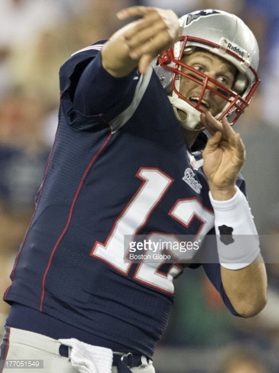 The only way you can throw a "tight spiral" is when you follow through.