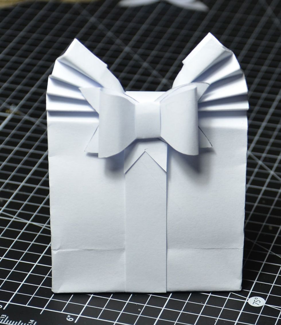 The party favor is now complete and how cute does it look?