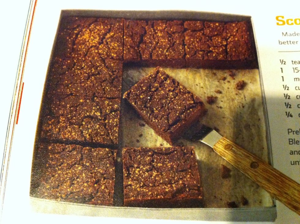 The photo in Runner's World shows a similar cracking to the finished product.
