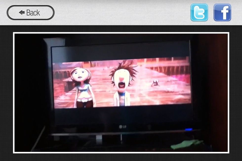 The picture is saved, and now you can also share it on Twitter or Facebook.