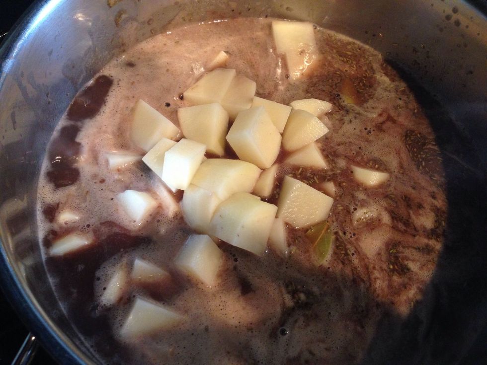 The potatoes go in first. I cook them for at least an hour and fifteen minutes. The other vegetables will only be added for the last hour of cooking.