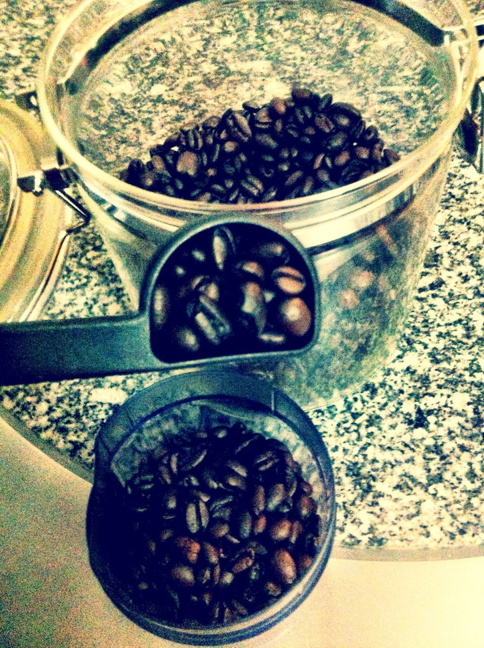 The proportions: 2 tablespoon coffee per every 6 fl oz water