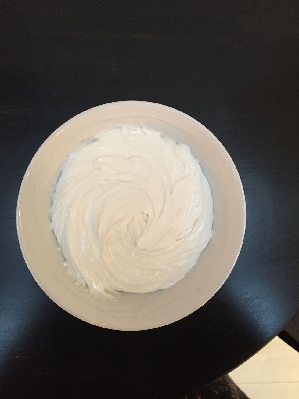 The result should be a very, very thick white icing. Transfer to a bowl, cover with cling film and refrigerate. We will use it later.