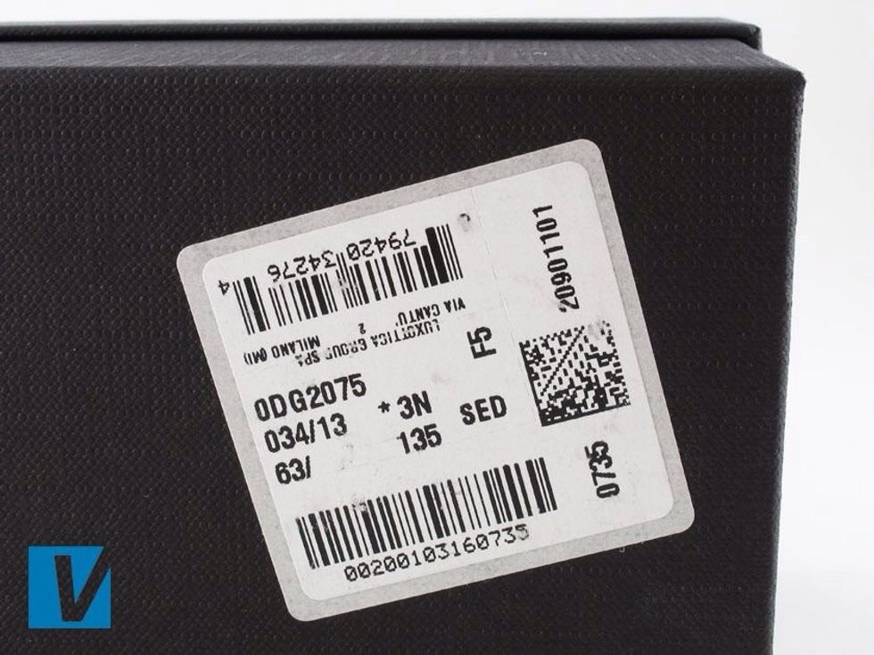 The retail box label details manufacturer information and a barcode. Check, where applicable, these details match the same details located on your sunglasses.