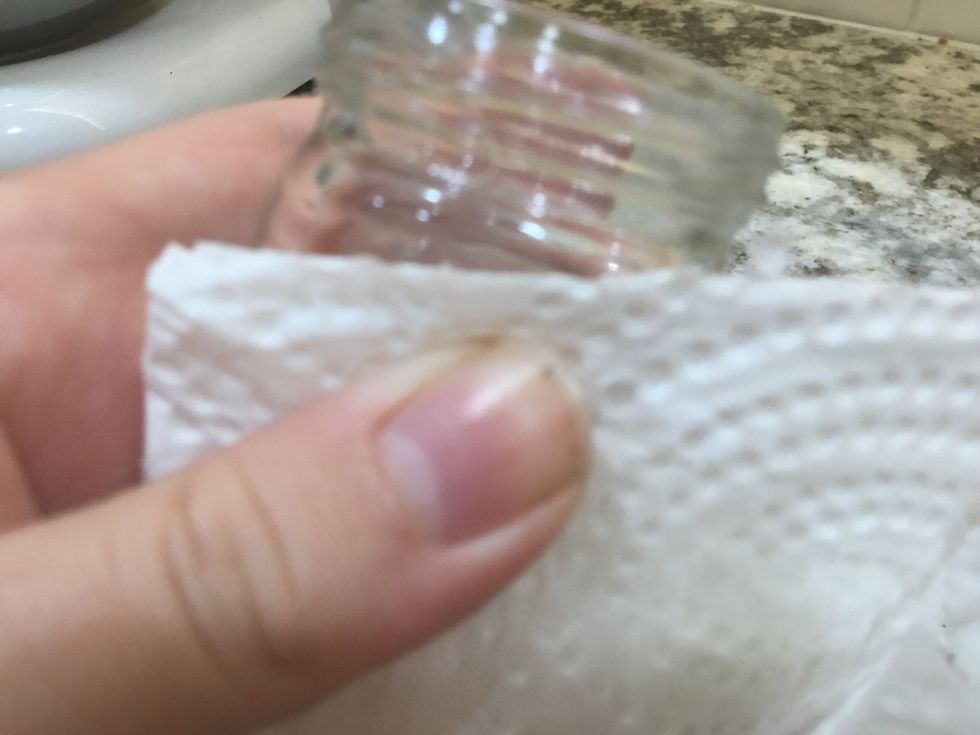 The rub it onto the jar...