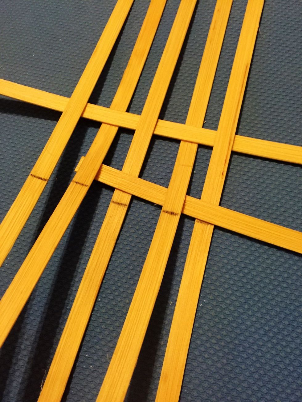 The second horizontal spoke needs to begin the opposite way: if the first spoke began UNDER the second needs to begin OVER. See how the horizontal spokes alternate?