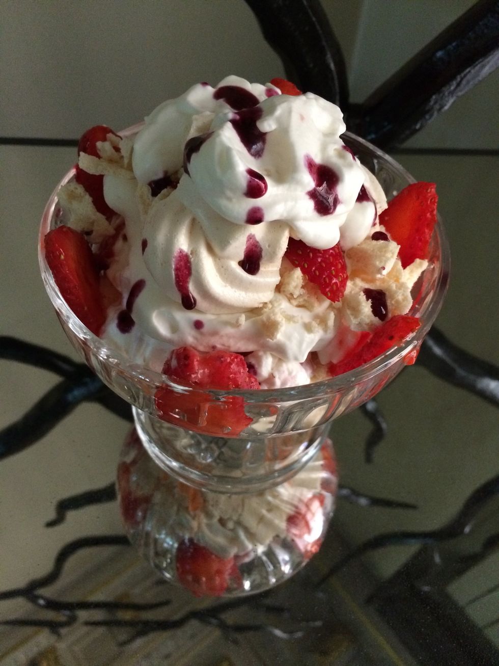 The serving could b in individual cups like above or\u27a1\ufe0f