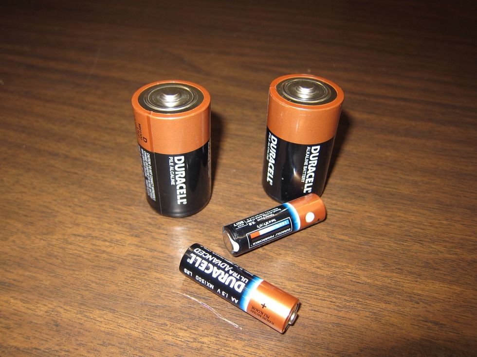 The size and number of batteries?