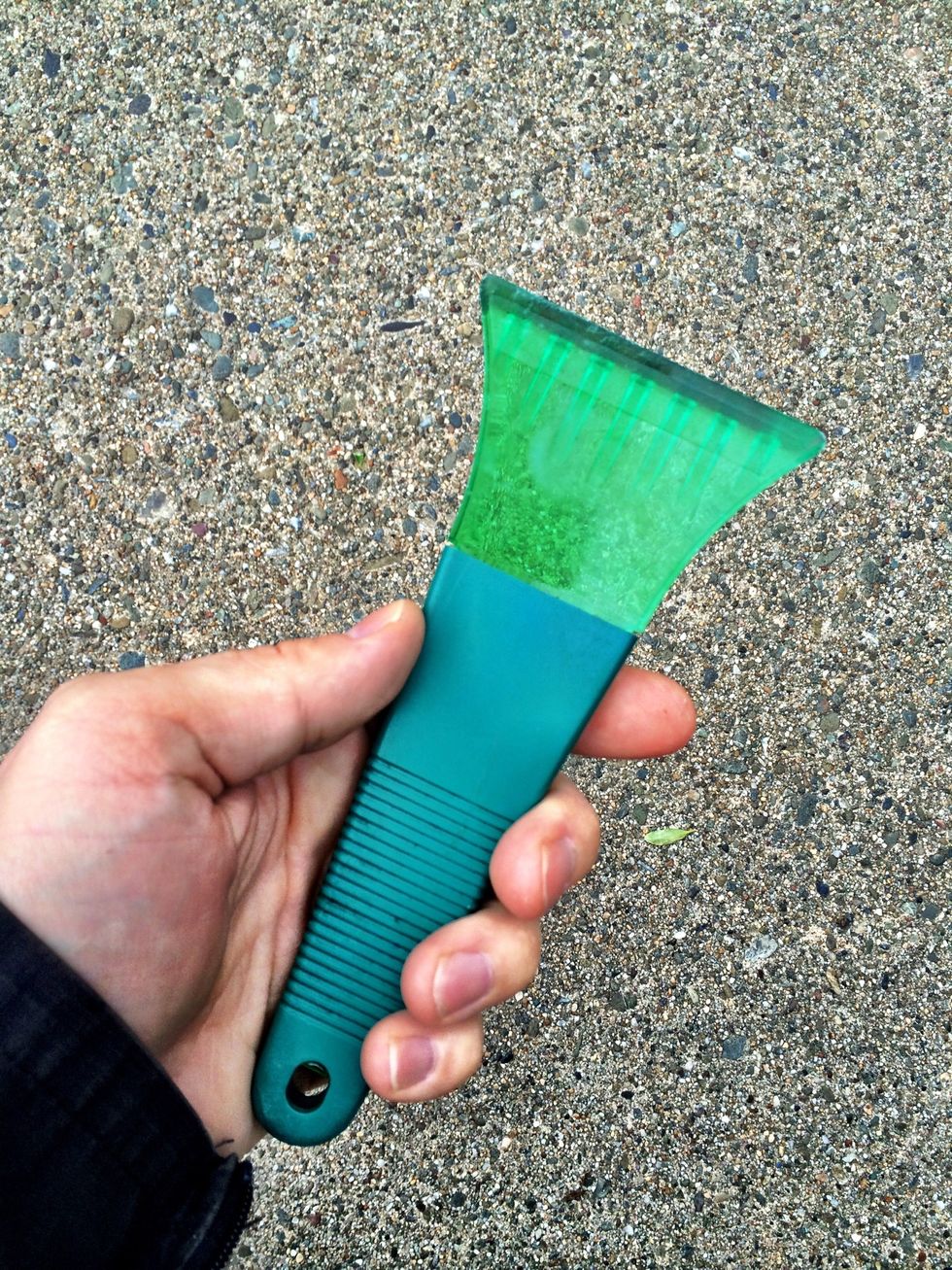 The smaller ice scraper is handy and does a great job.