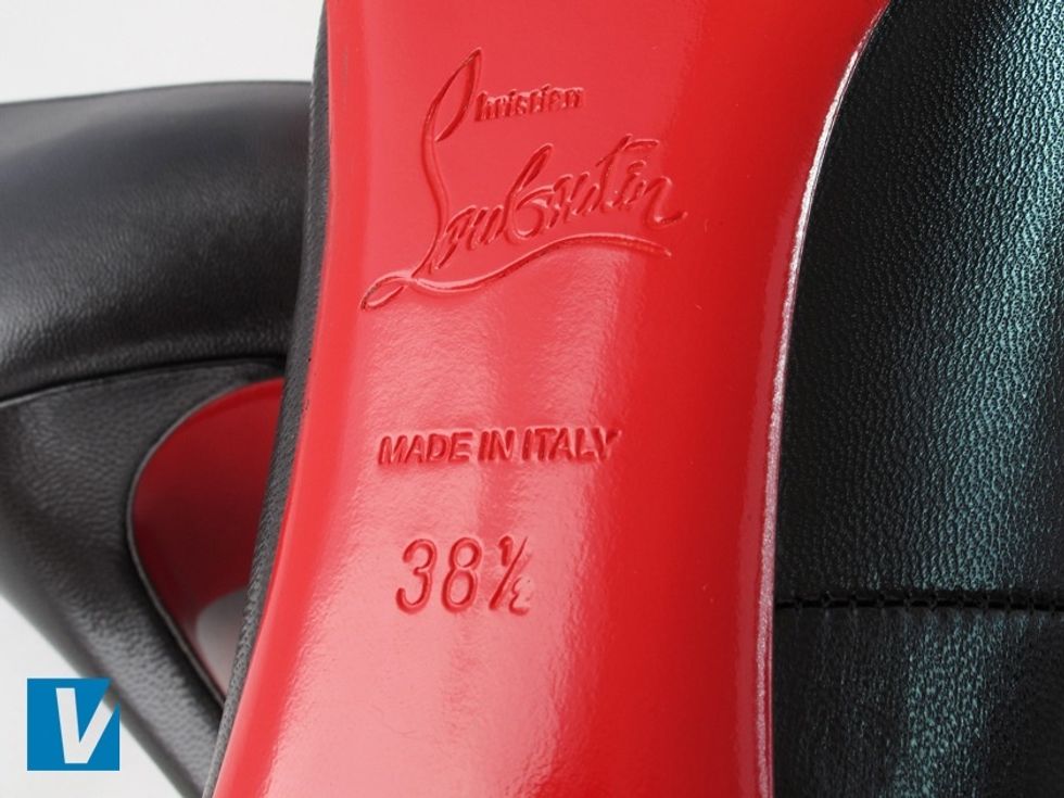 The sole will feature some stamped details. Usually these are the logo, 'Vero Cuoio', 'Made in Italy' & the size. Half sizes are always say 1/2 & not .5. Stamps on some rare styles may vary slightly.