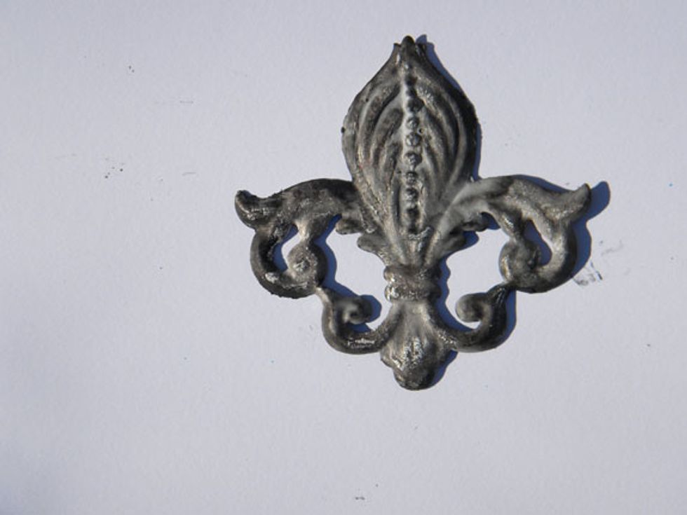 The sprays bonded to the Velvet and gesso and really gave the metal pieces a great patina.