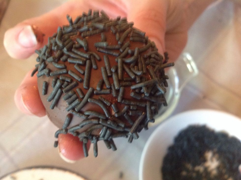 The sprinkles make hairy looking spiders!