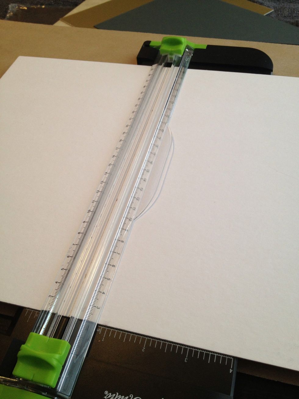 The straight line all the way down the board made it easier for me to align on my cutting board.