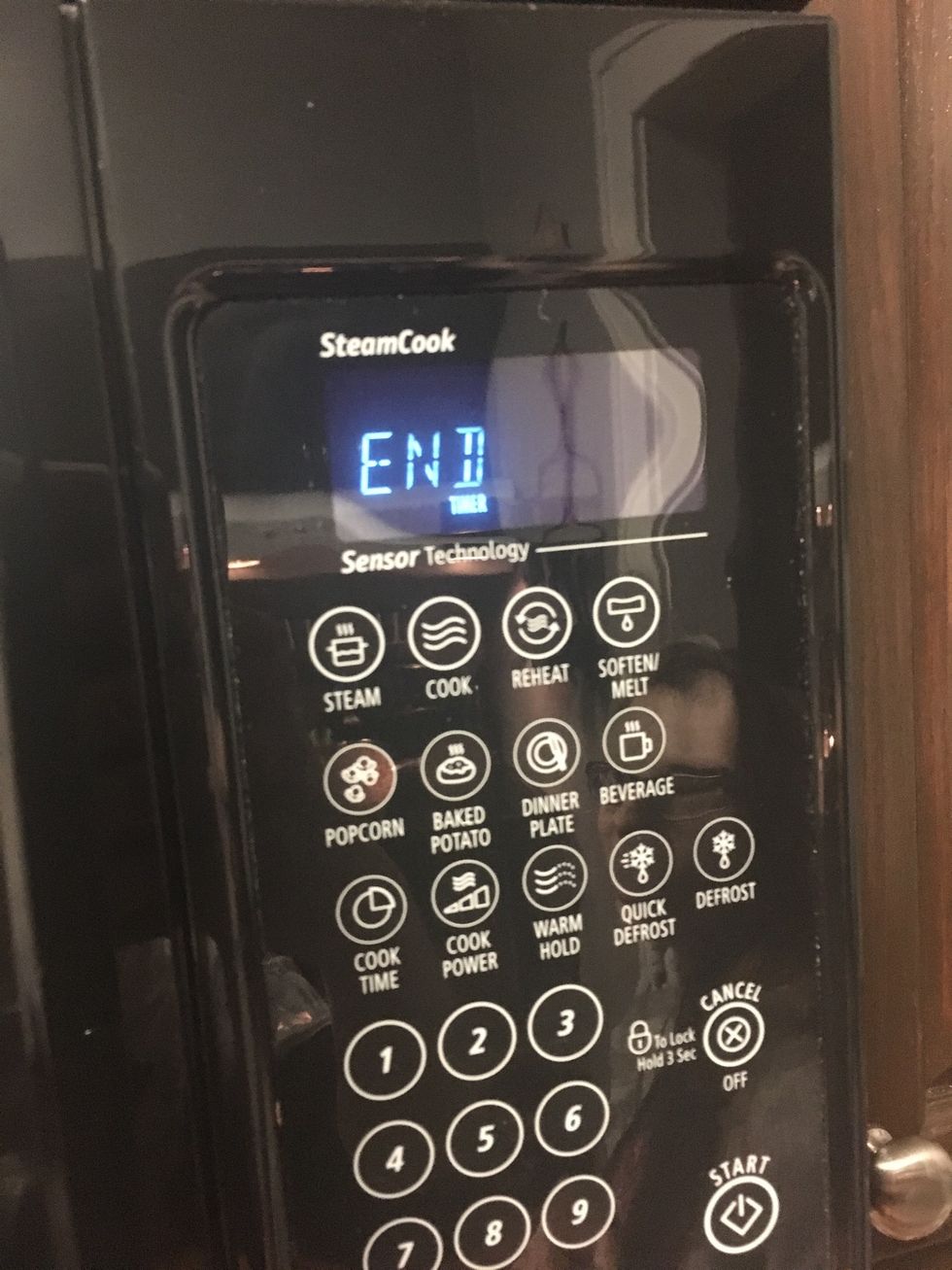 The timer has ended, so take your noodles off the stove