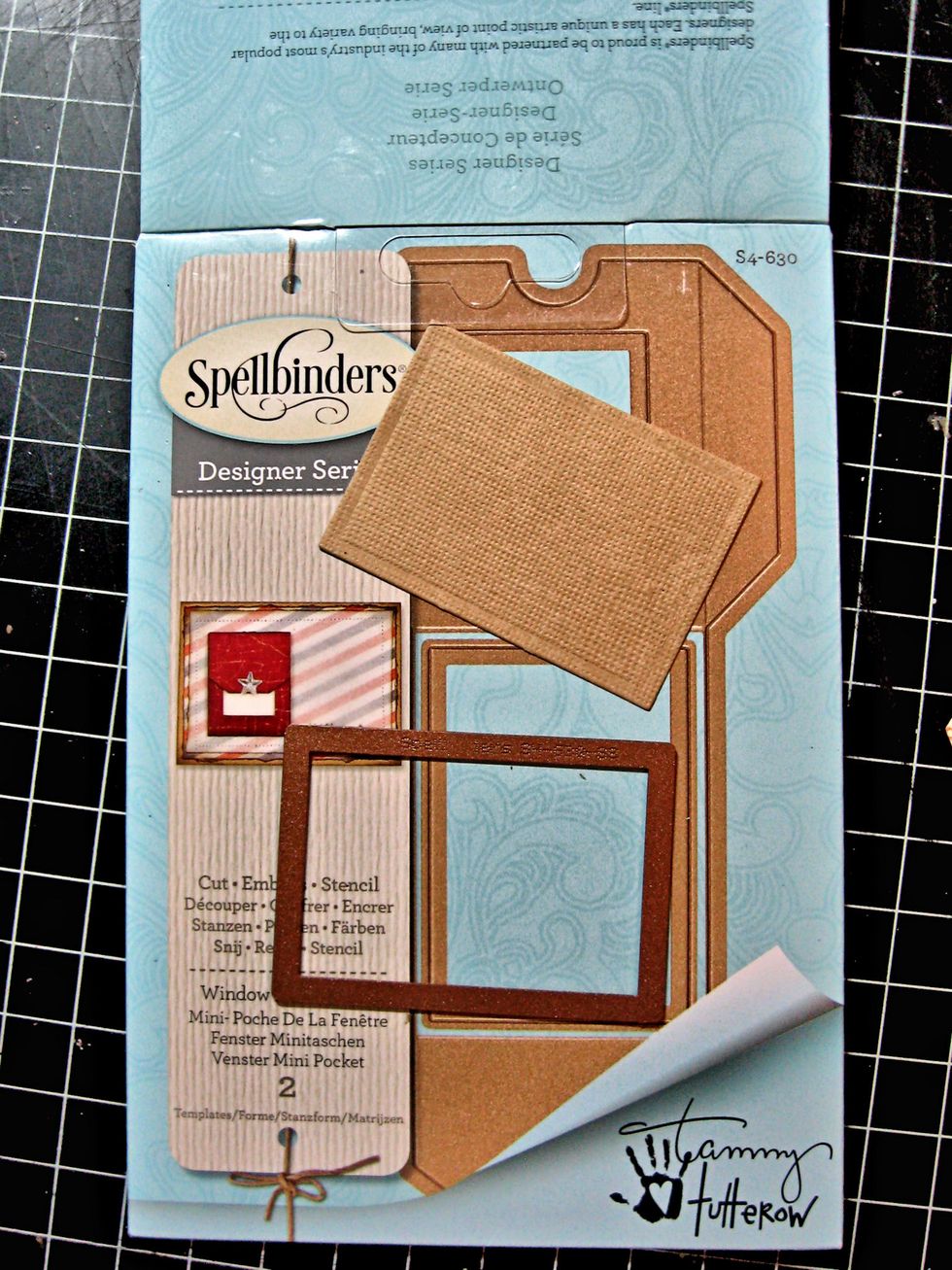 The window pocket die has a small rectangular piece that fits inside the envelope for a message. We will use this to create our mini postcard.