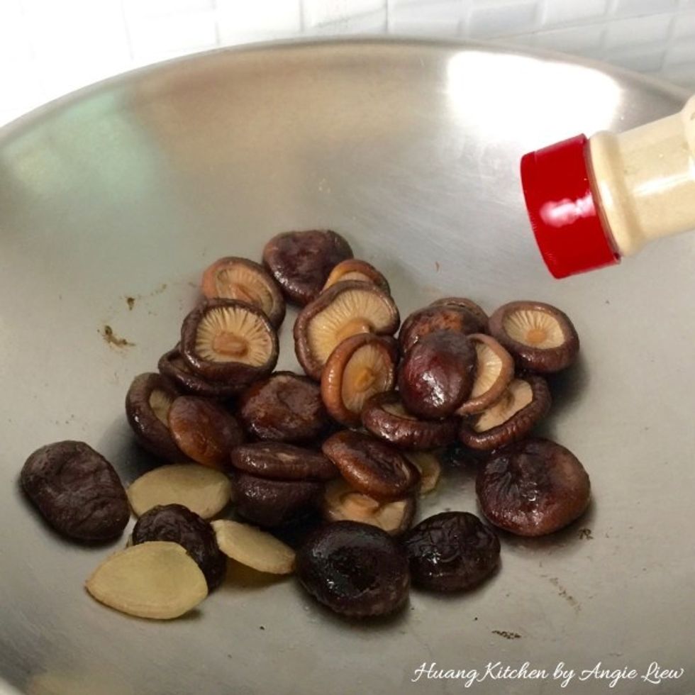 Then a dash of ground white pepper.