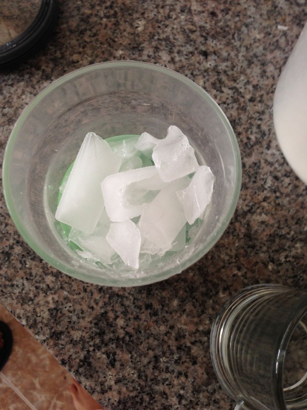 Then add a glass of ice