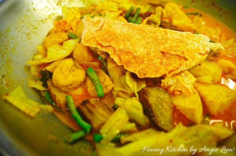 Then, add in the fried beancurd skin.