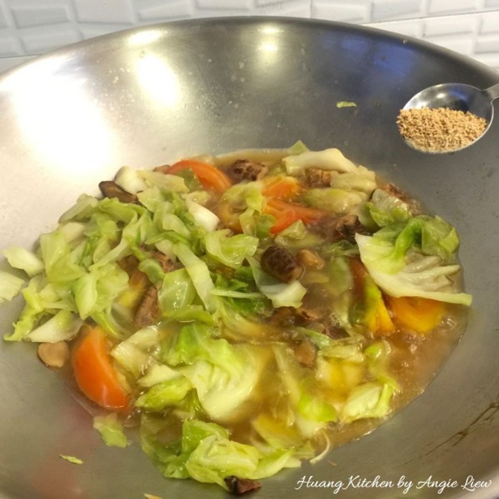 Then, add mushroom seasoning for extra flavour.