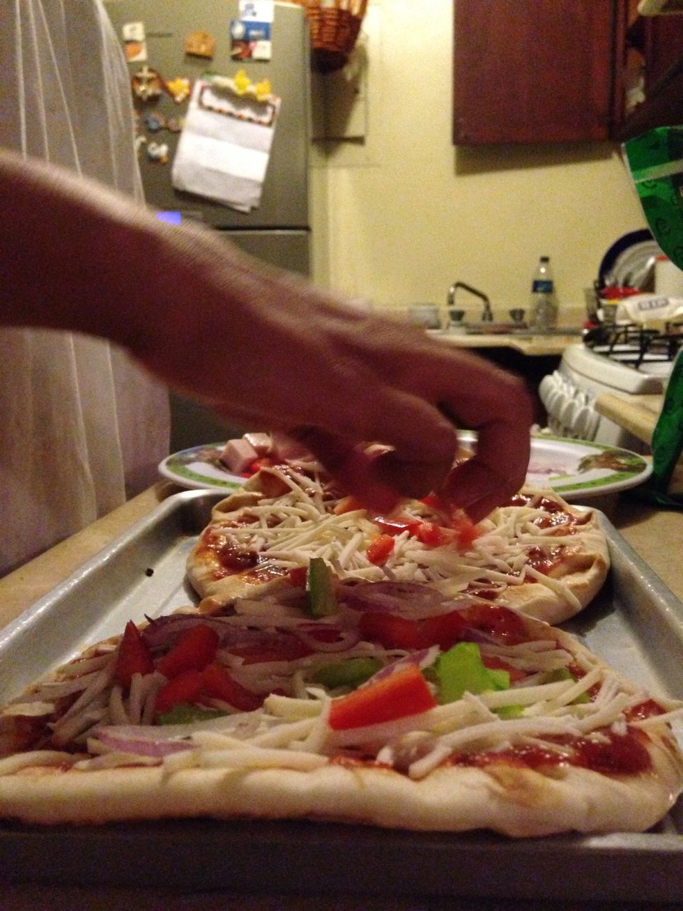 Then add the other ingredients, put as much as you like. I used onions, corn, ham, red and green pepper.