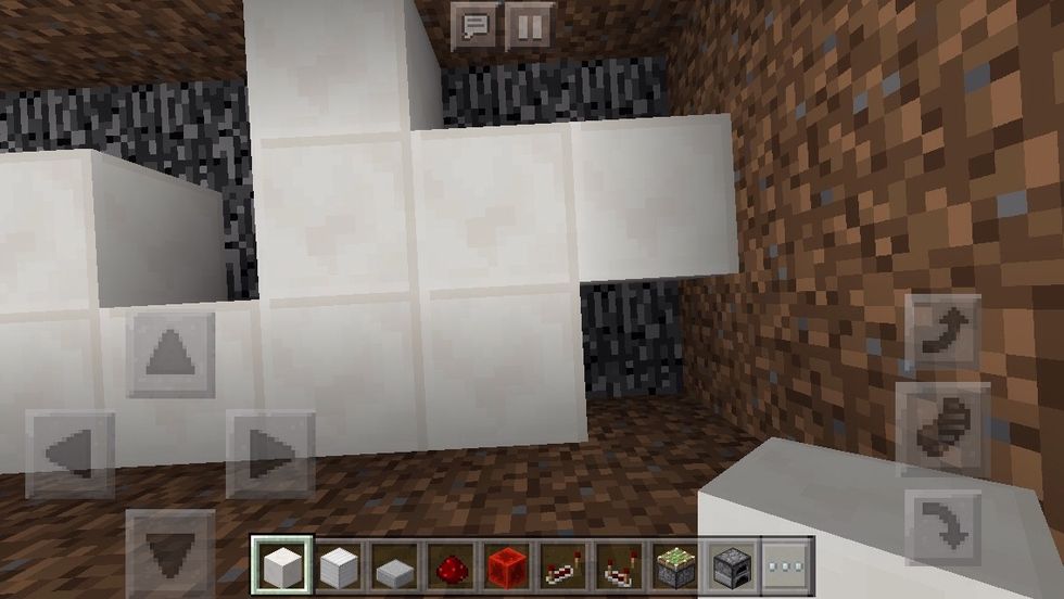 Then add three more quartz blocks in this way.