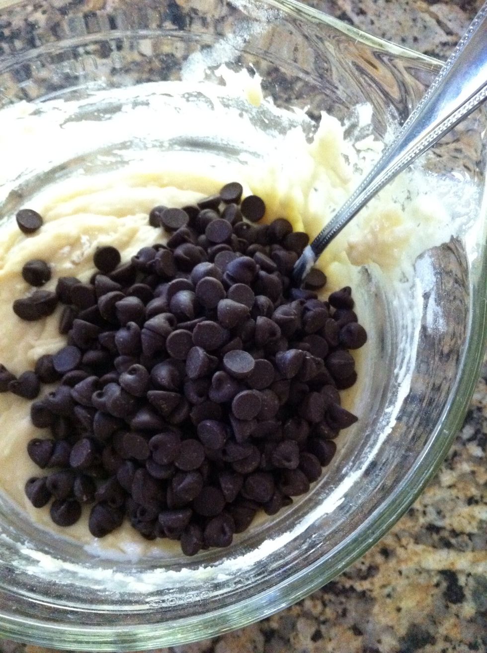 Then, as many choc chips as you like! I start w about 1 1/2 cups