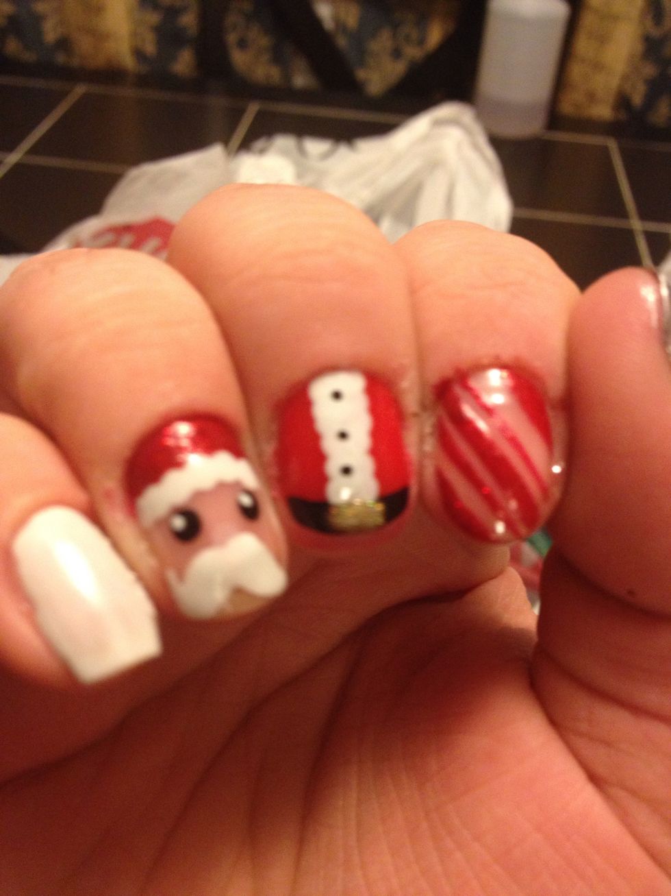 Then at the corners add two large thick lines