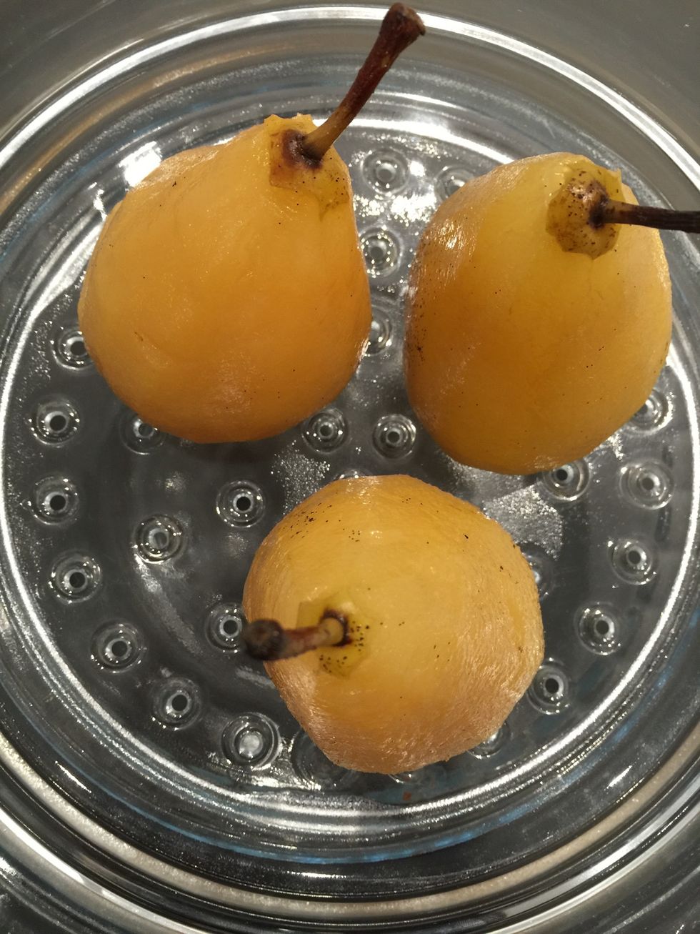 Then drain them and may be pat them dry so as the chocolate sauce adhere to their surface.Of course I ate one.