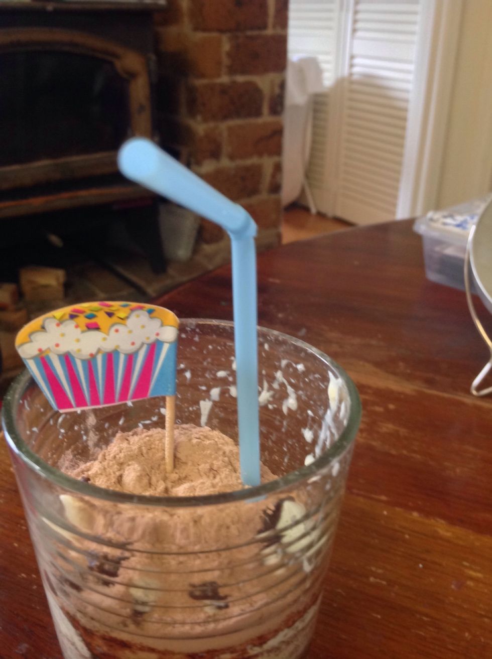 Then enjoy with a straw and spoon.