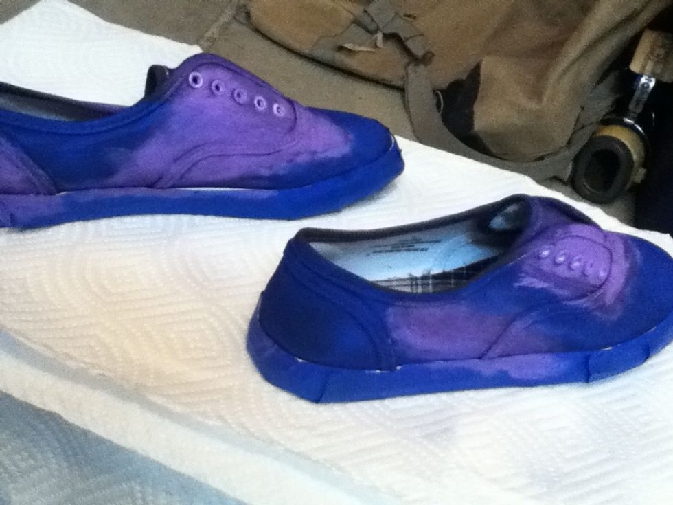 Then fill the black in with your next color.. Don't make the shoes symmetrical they look cooler different..
