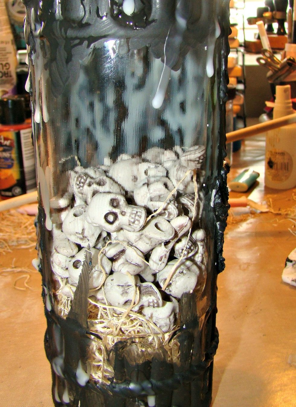 Then fill your jar with the skulls and bones, Pretty cool ...right !