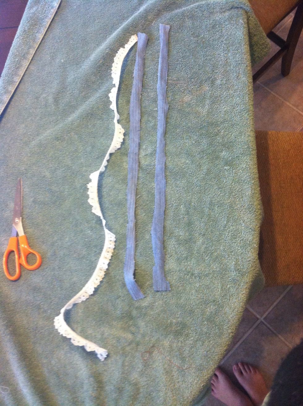 then get some lace about the thickness of the strips and cut the same amount