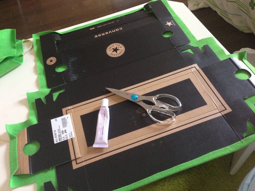 then glue the felt