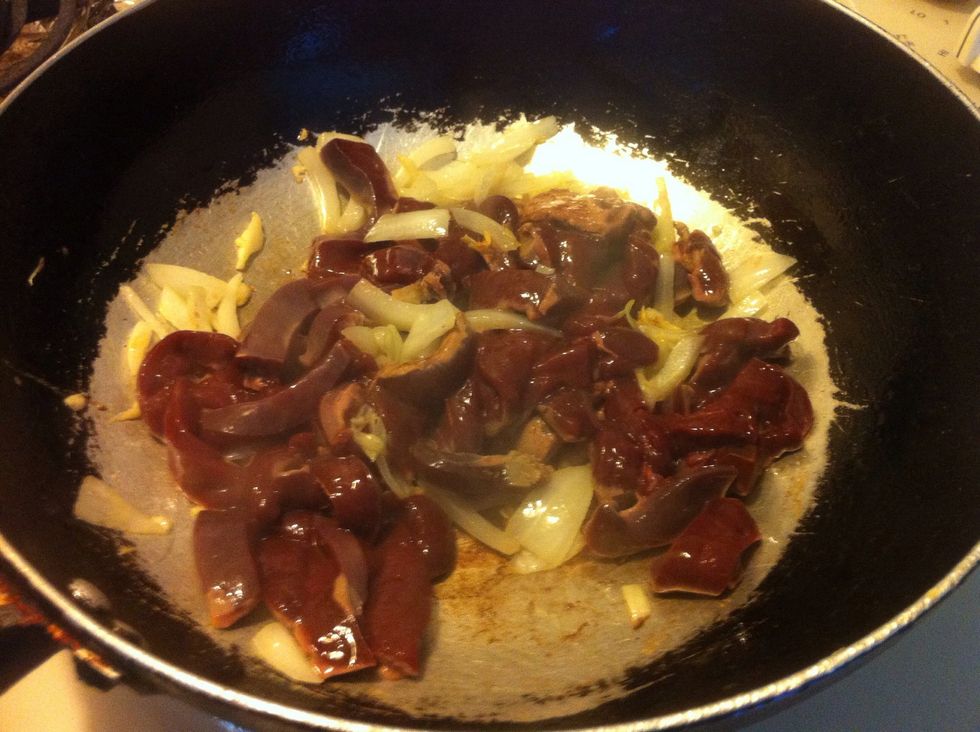 Then I add the liver ..