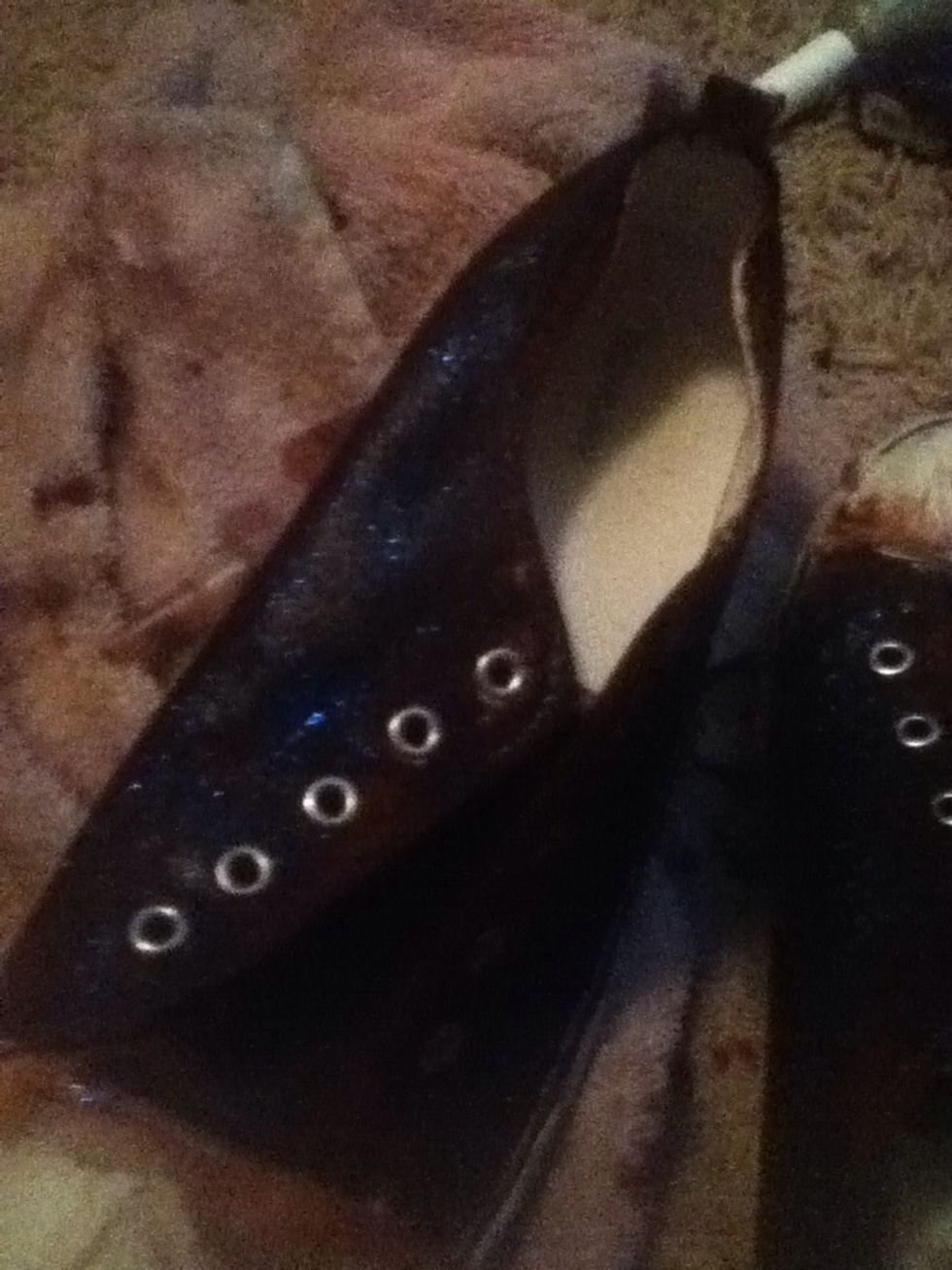 Then I added some blue glitter I had with the sponge aswell(: