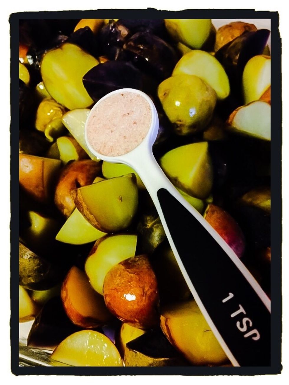 Then I transfer the potatoes to the baking dish. Season with salt, garlic powder and drizzle with olive oil. Mix well and place in oven on 450F for 15 min (I have turbo oven check the doneness)