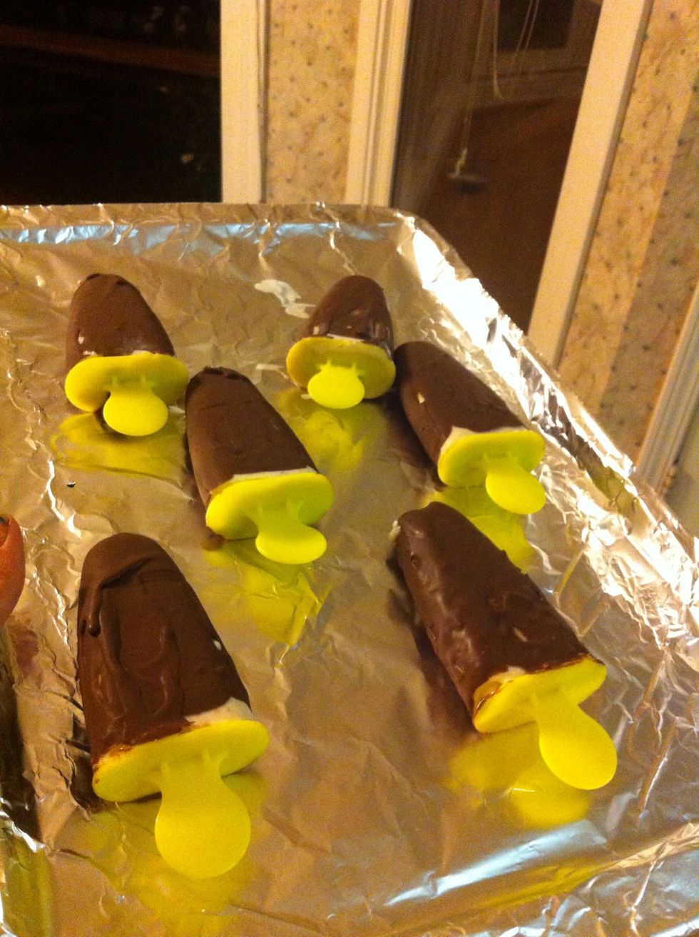 Then LAY THOSE SUCKAS OUT on a baking sheet or whatever and stick in the freezer for da FUTUUUURE. You don't need to if you're eating them immediately, but this just keeps 'em cold.