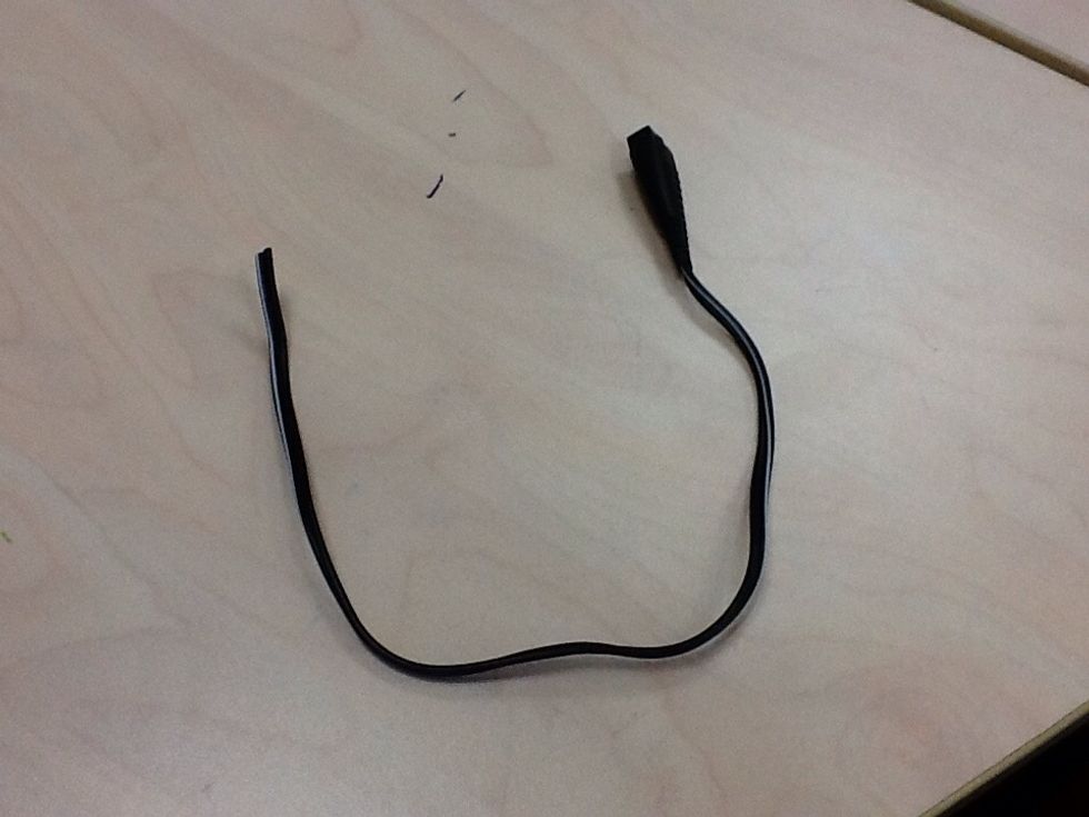 Then ,make sure the string has a wide and thin place.