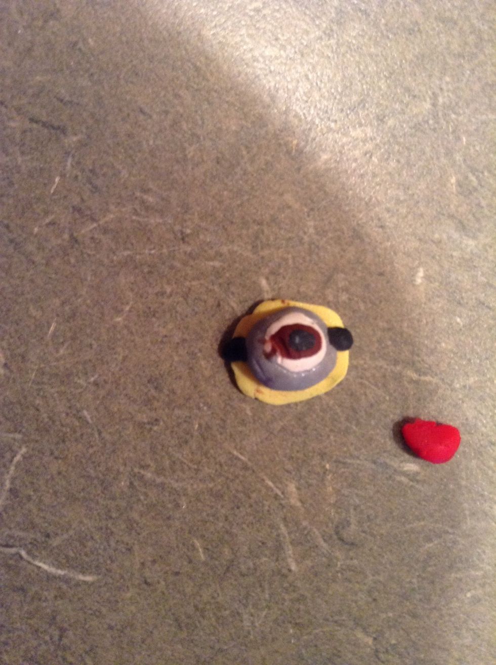 Then make the black straps,