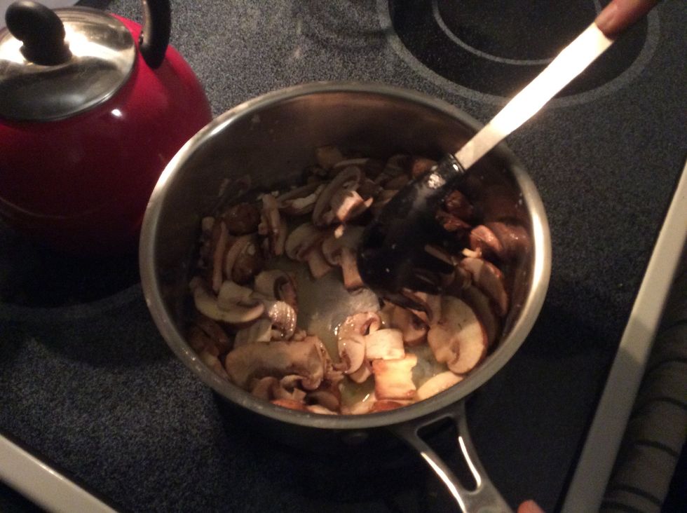 Then mix the mushrooms, garlic and butter till the mushrooms are tender