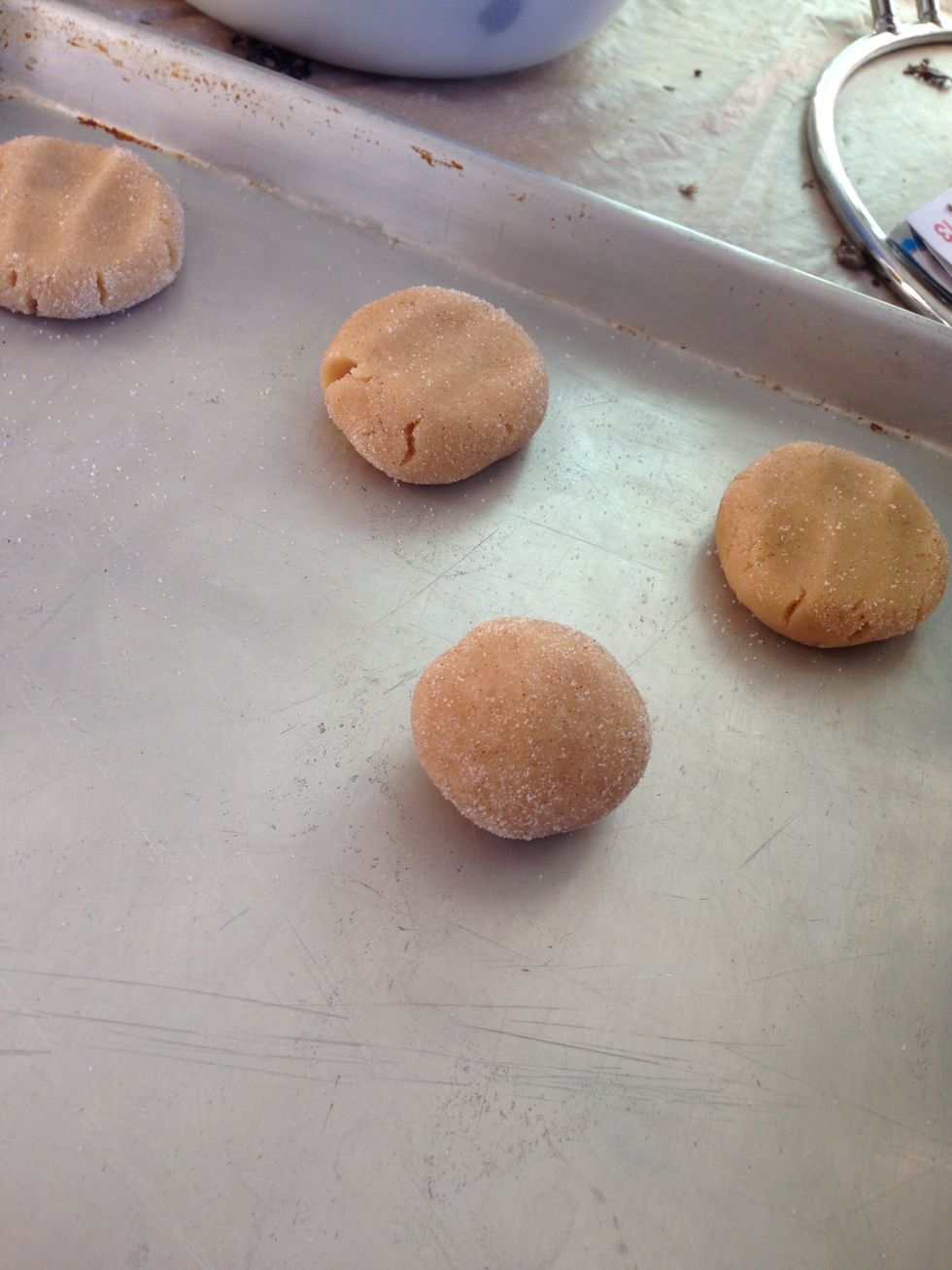 Then place ball on cooking tray with the uncoated part facing down