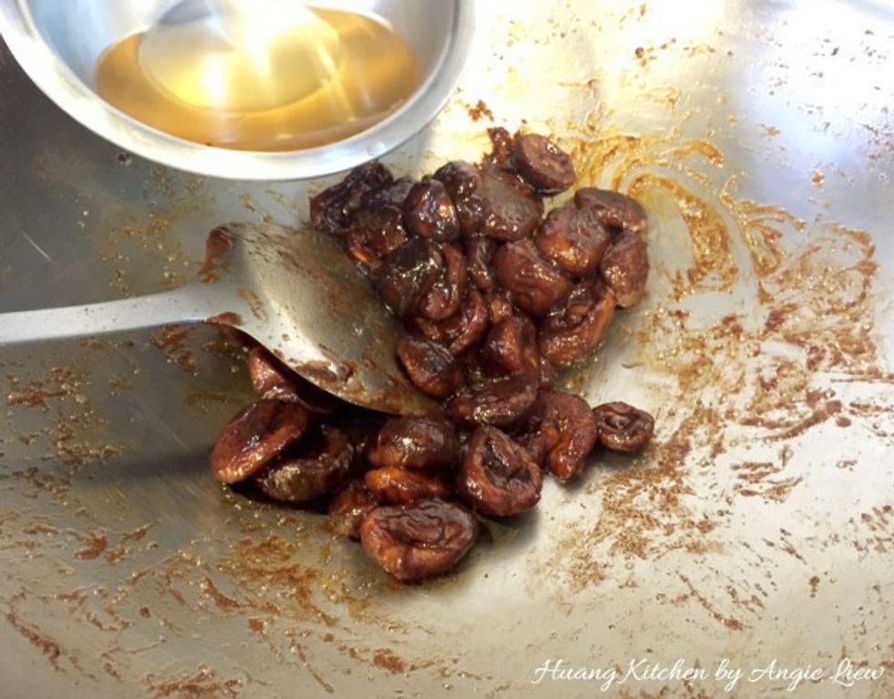 Then pour in 1/4 cup of the retained mushroom fluid.