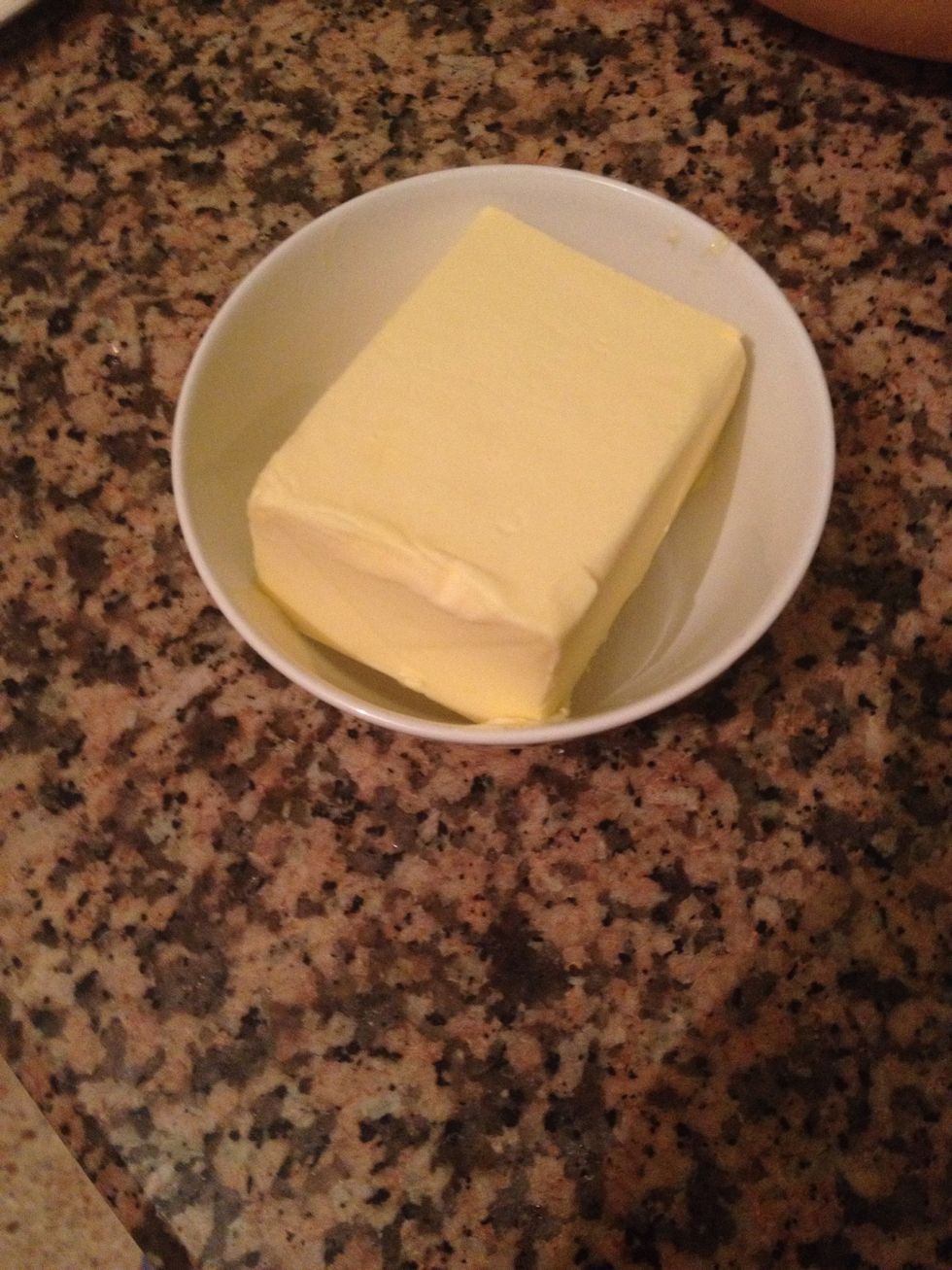 Then put in a small bowl the 200g butter