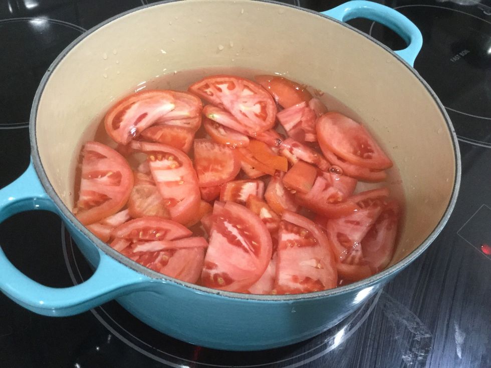 Then put some tomatoes \ud83c\udf45 in a pot of \ud83d\udca6 water