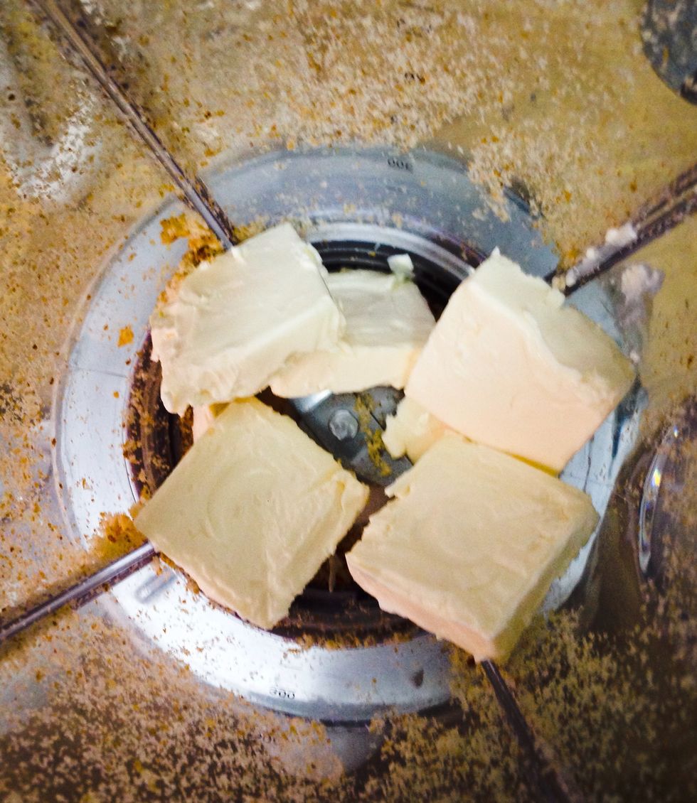 Then remove the bread crumble from the mixture, and start adding the cream cheese.